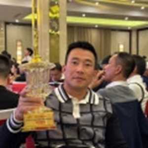 Công Lạch Tray