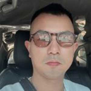 Nguyễn Mạnh Hùng